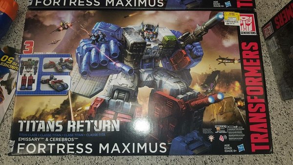 Fortress Maximus   Titans Return Titan Class Figure Spotted At US Discount Stores For 55 (1 of 1)